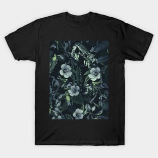 World of Birds V T-Shirt